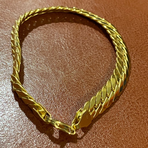 18K Gold Bracelet. - Picture 7 of 9